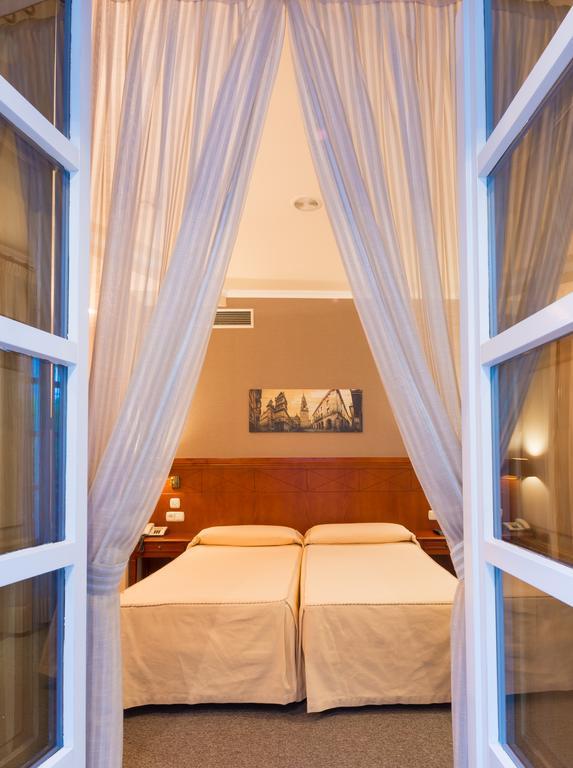 Hotel Herradura Σαντιάγο ντε Κομποστέλα Εξωτερικό φωτογραφία