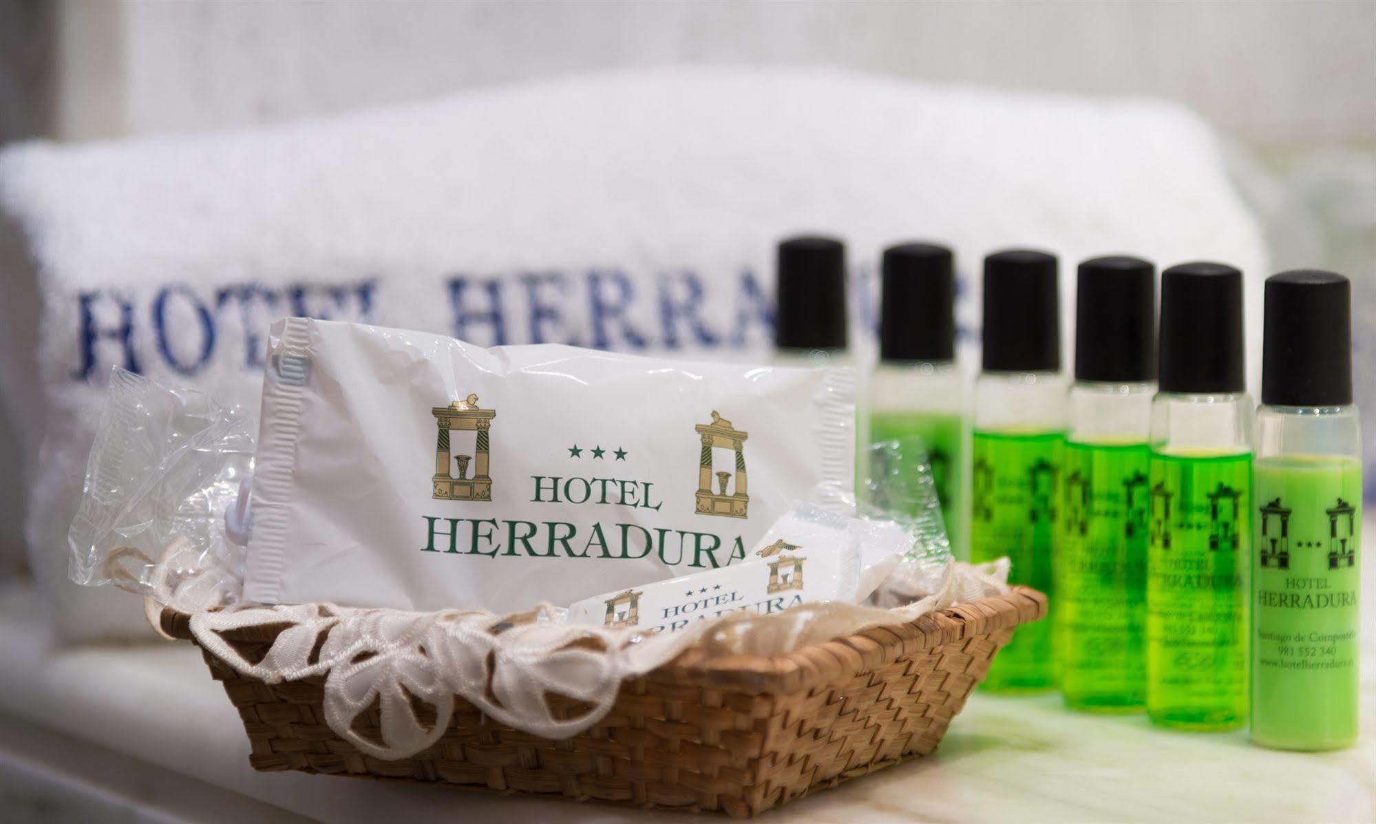 Hotel Herradura Σαντιάγο ντε Κομποστέλα Εξωτερικό φωτογραφία