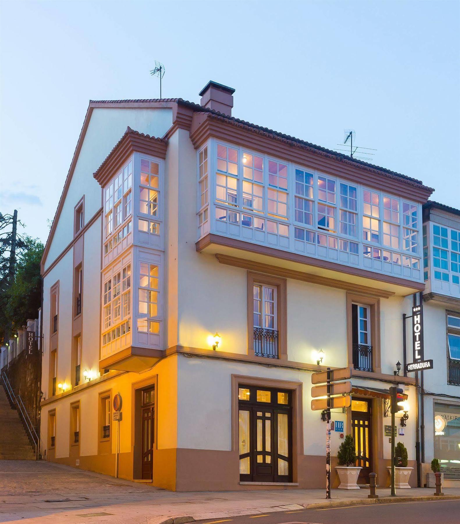 Hotel Herradura Σαντιάγο ντε Κομποστέλα Εξωτερικό φωτογραφία