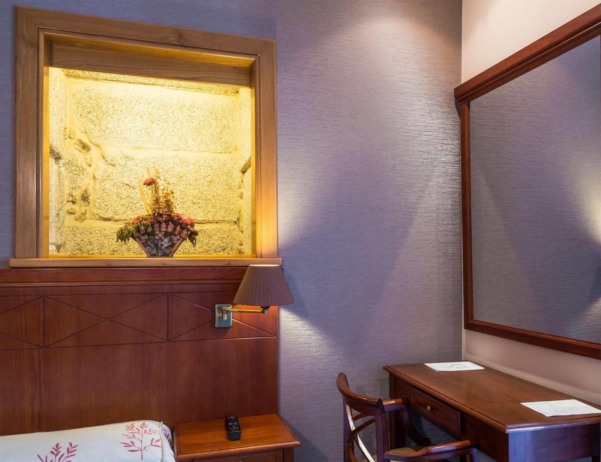 Hotel Herradura Σαντιάγο ντε Κομποστέλα Εξωτερικό φωτογραφία